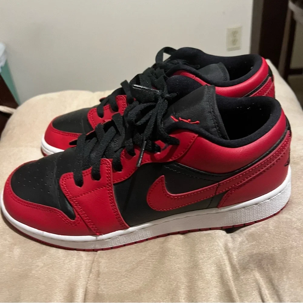 Nike Black and Red Athletic Shoes